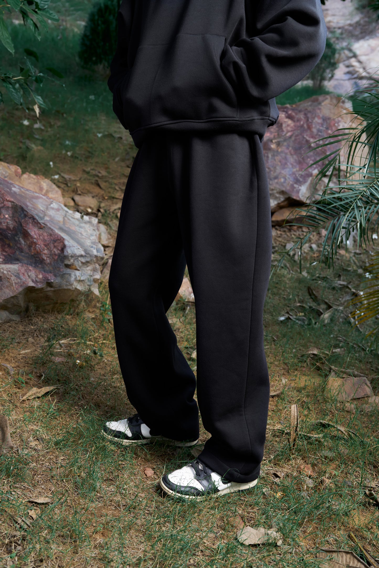 HZY Unisex Oversized Black Jogger