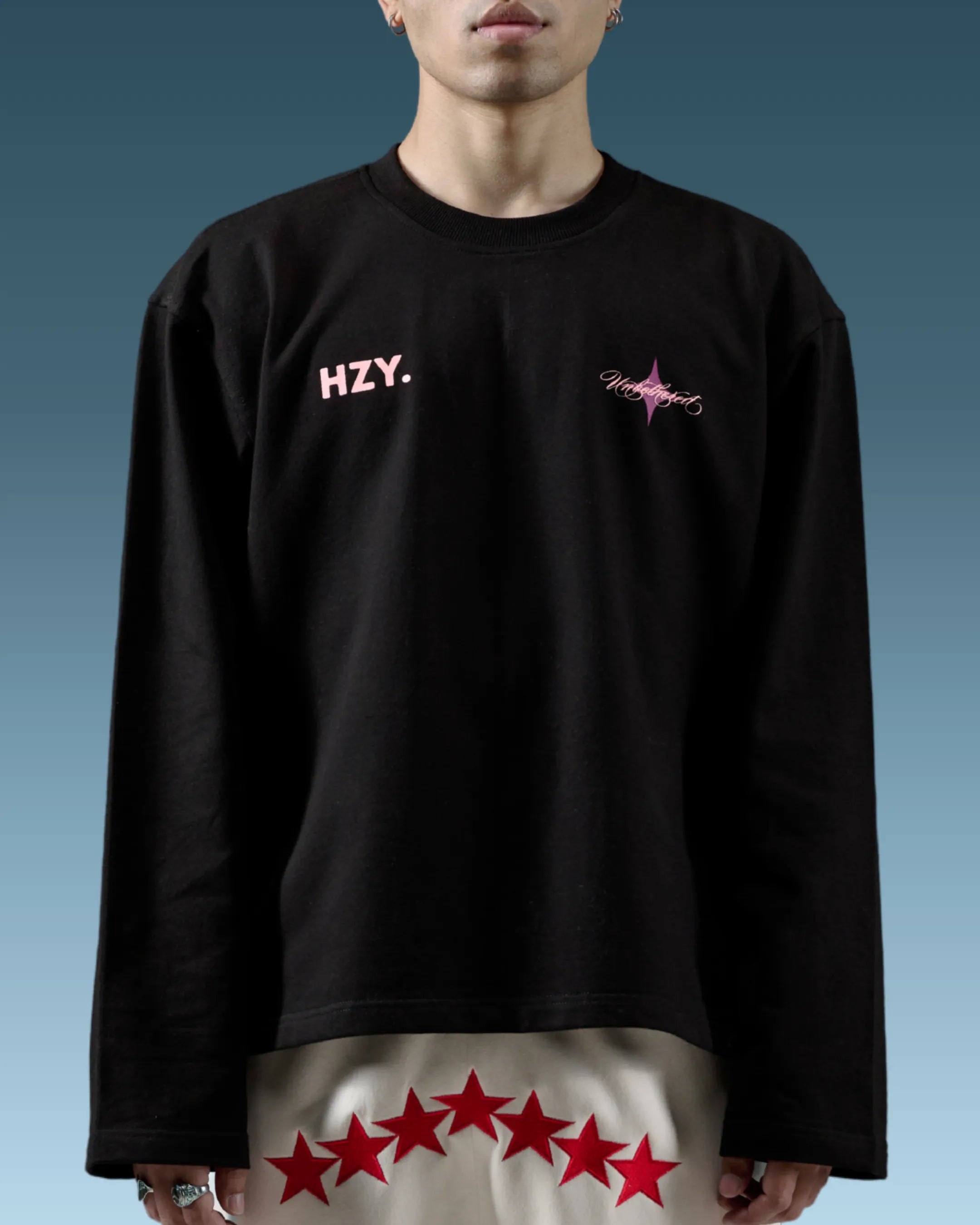 NO CRITICS BLACK FULL SLEEVE CROPPED TEE