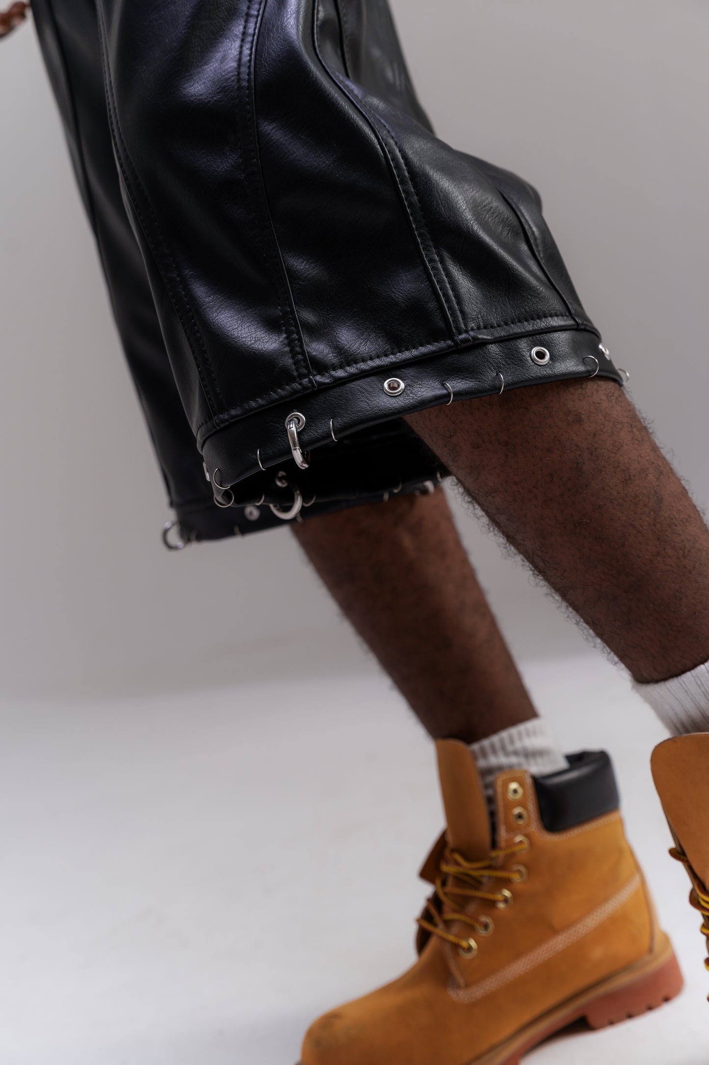 Mo City Black Jorts
