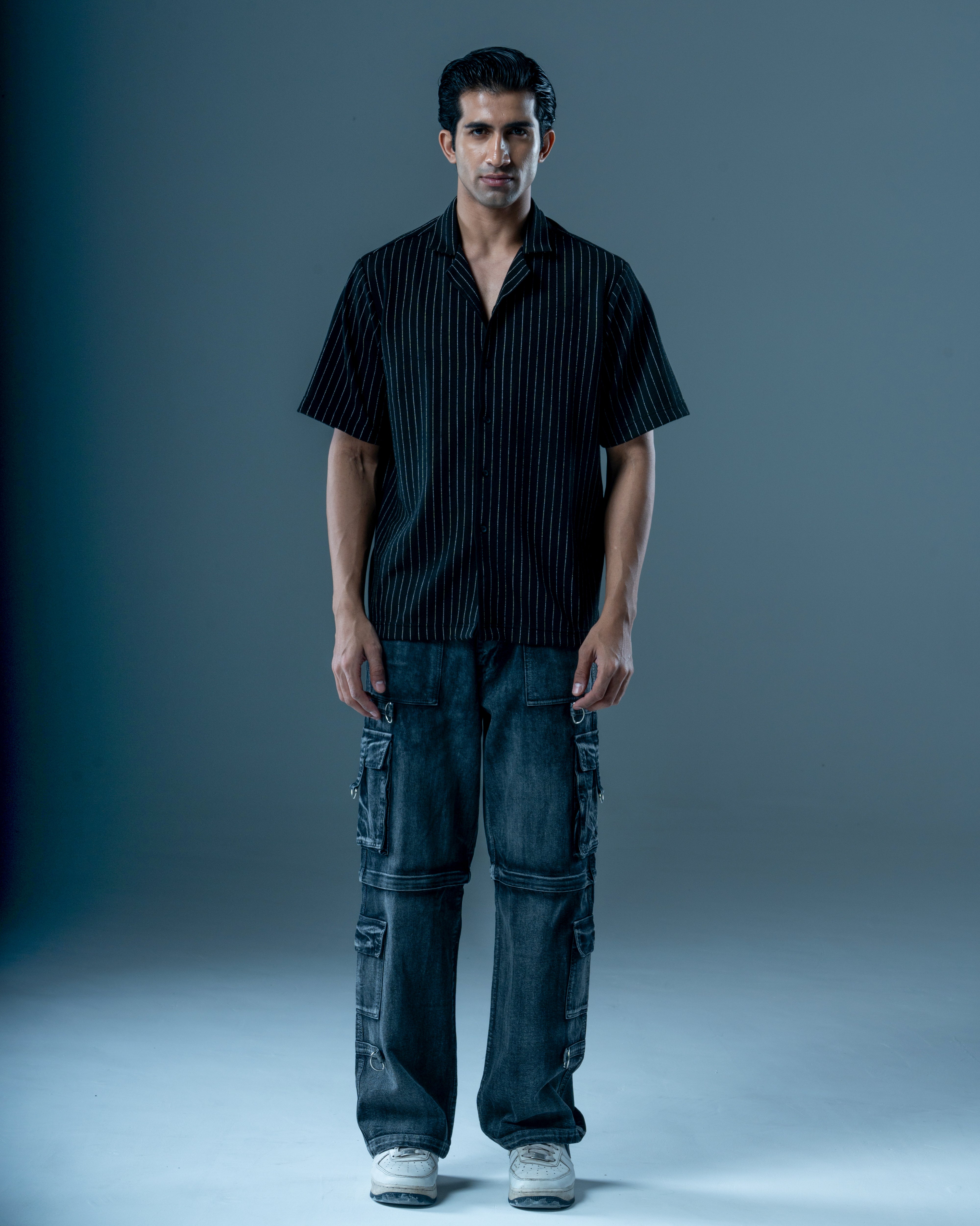 PINSTRIPE COLLAR EMBROIDERY SHIRT