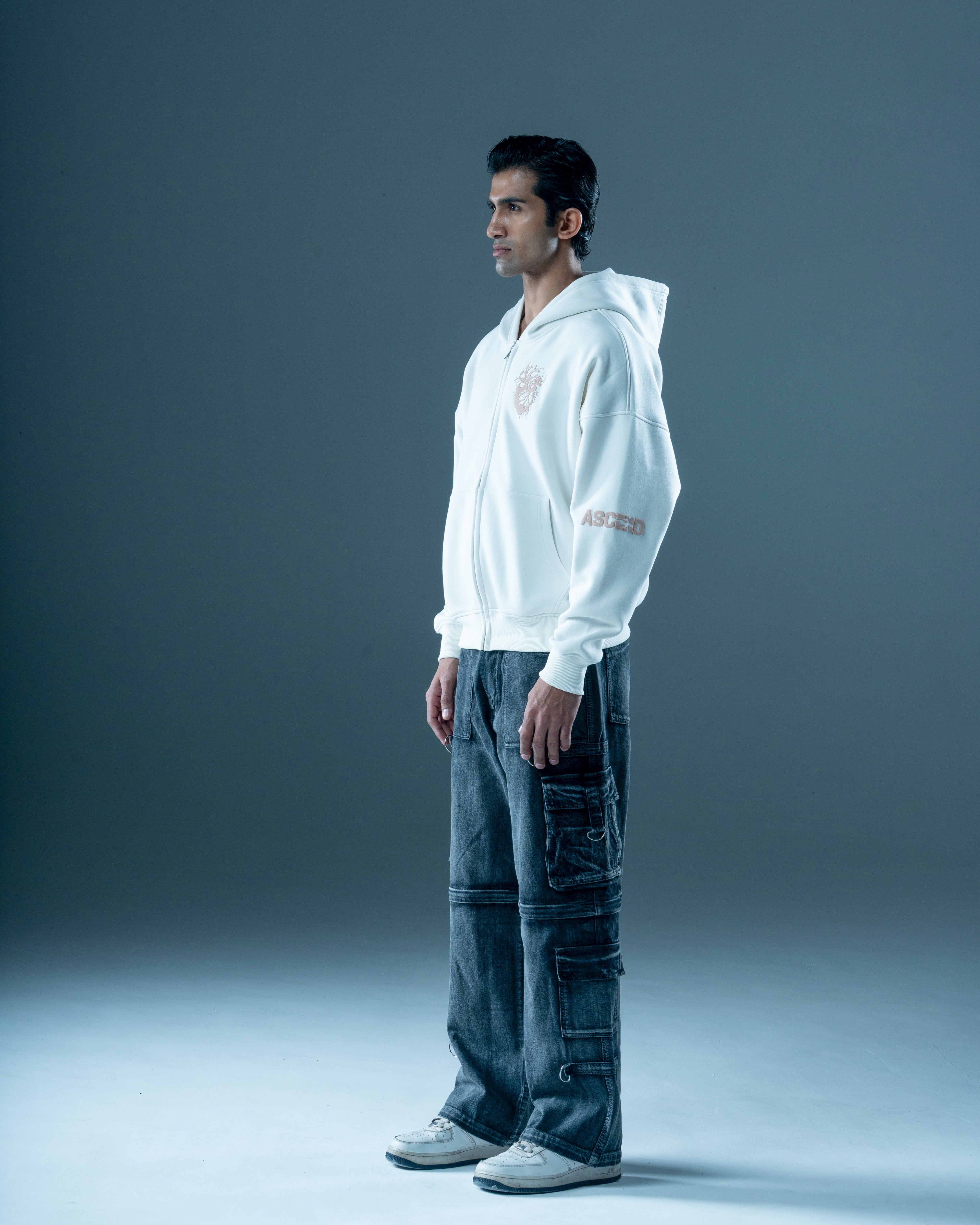 SB WHITE OVERSIZED ZIP-UP HOODIE-thumbmail-2
