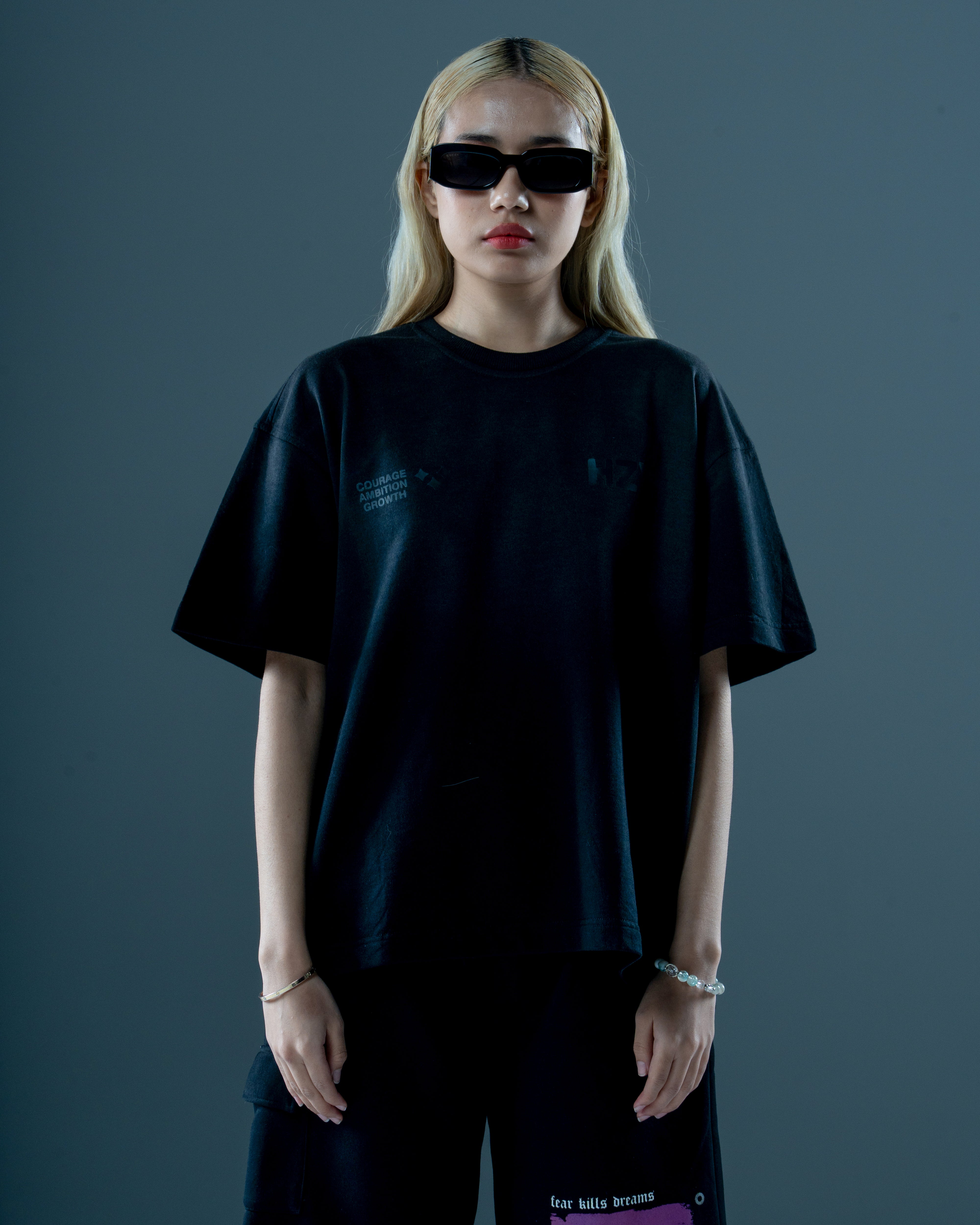 CROPPED BLACK OVERSIZED TEE-thumbmail-5