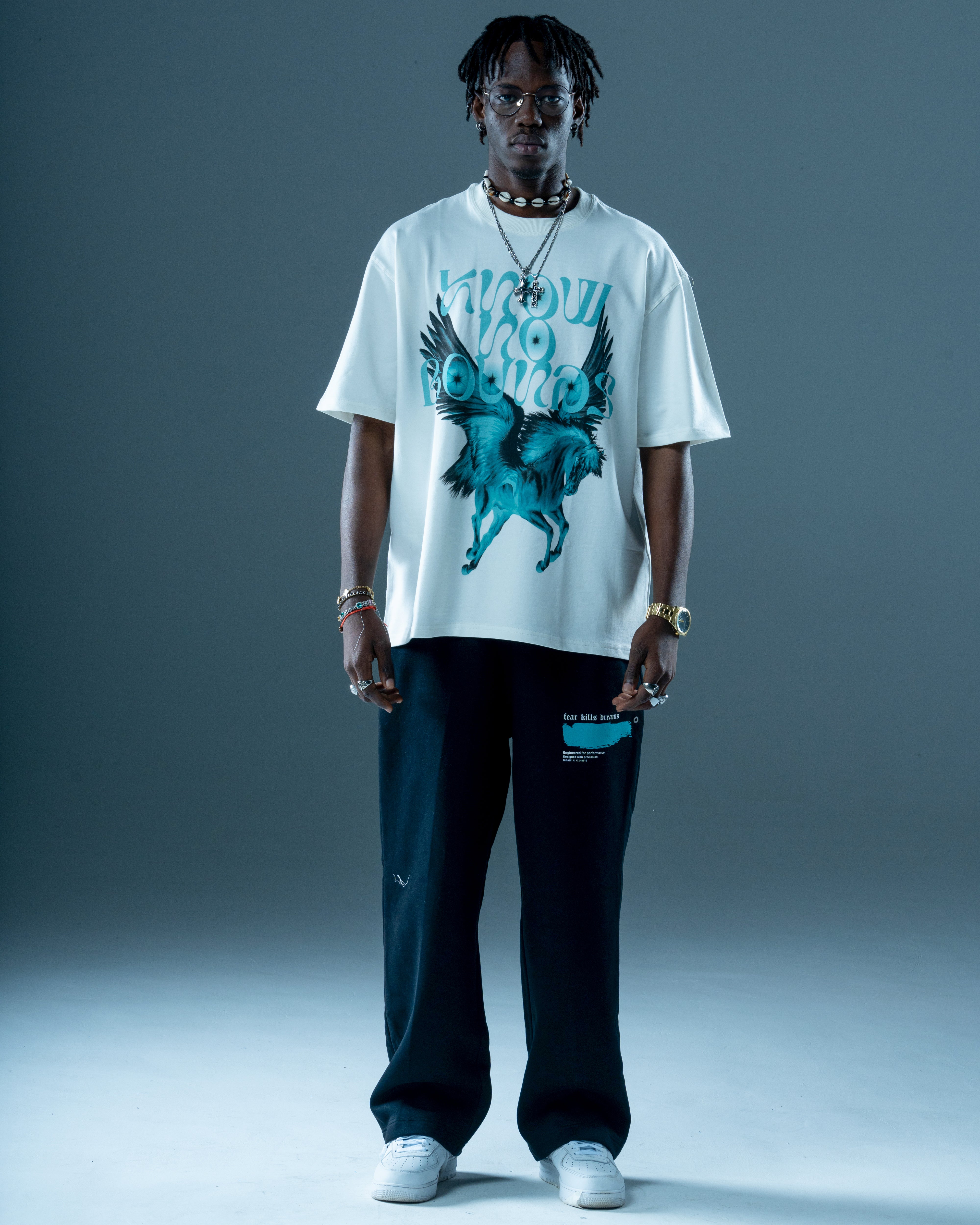 Know no bounds Tee