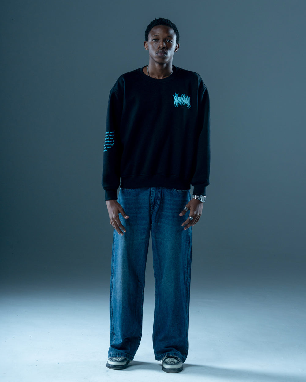 TEAL MAN OVERSIZED BLACK SWEAT