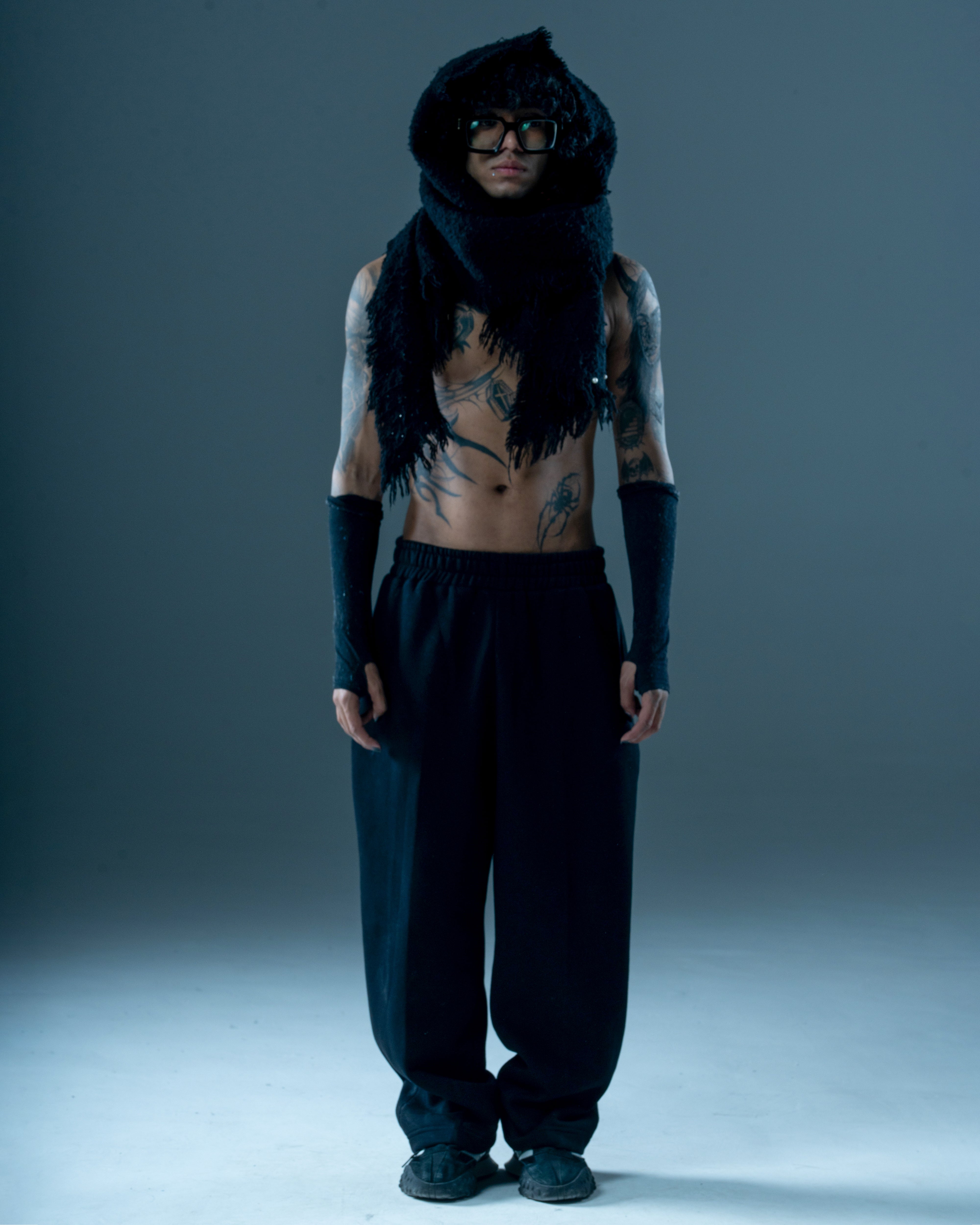 OVERSIZED BLACK JOGGER