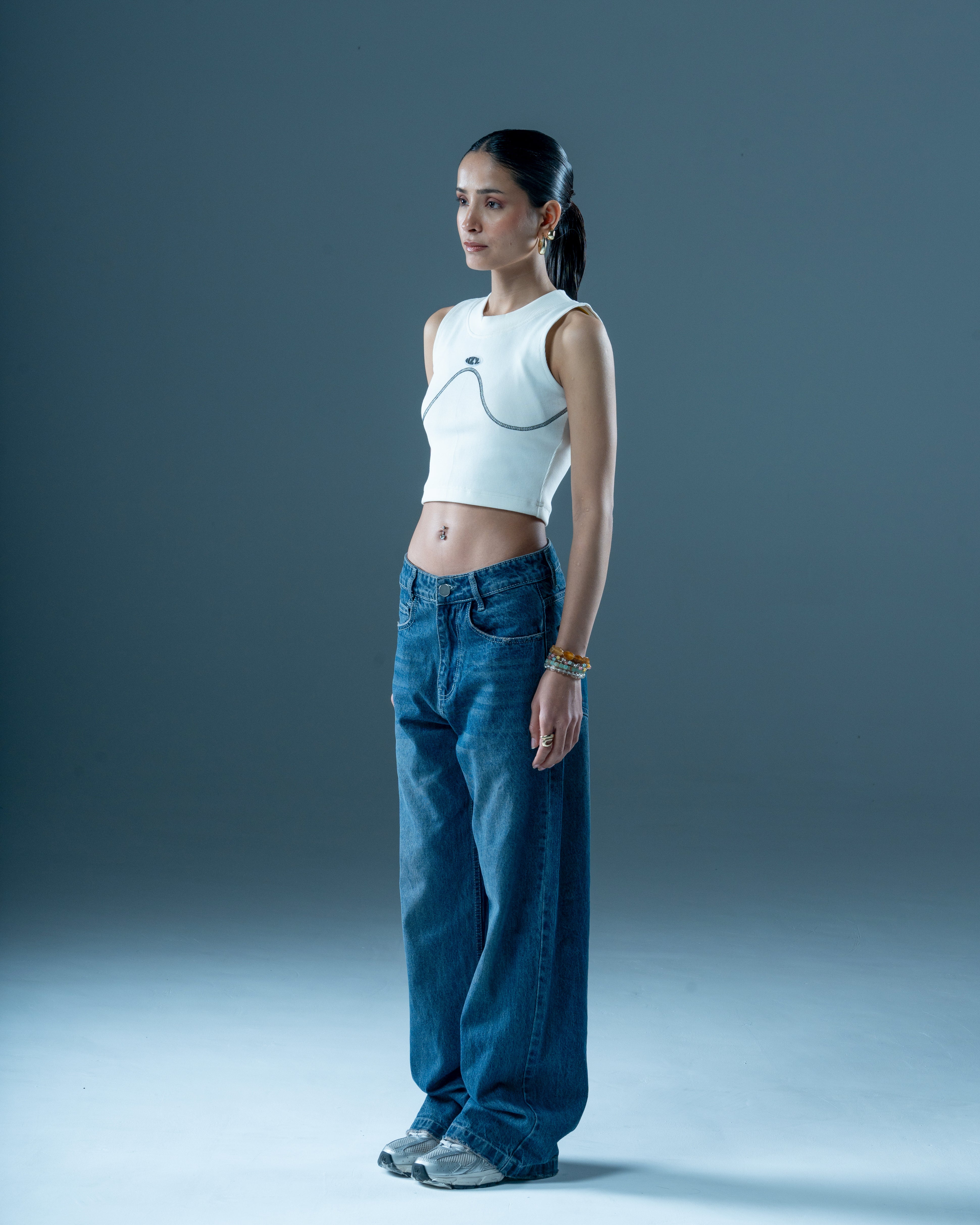 Basic White Crop Top-thumbmail-2